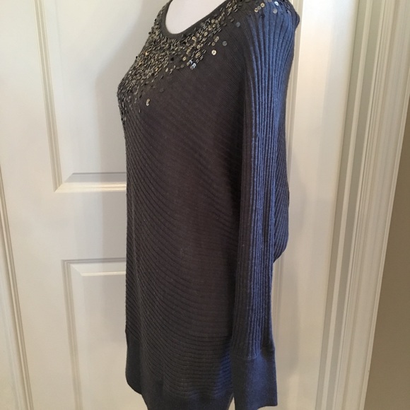 Cache Top/SweaterDress - Picture 3 of 3